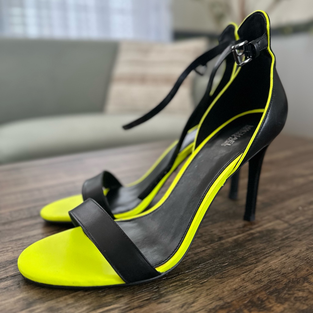 Michael Kors 9.5 M Neon Yellow "Harper Sandal"